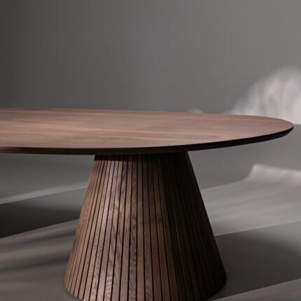 PRITI Ribbed Dining Table