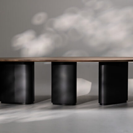 PRITI Dining Table