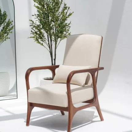 PRITI Lounge Chair