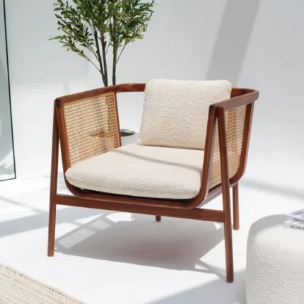 PRITI Lounge Chair