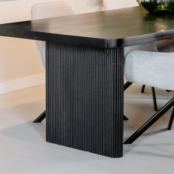 PRITI Dining Table