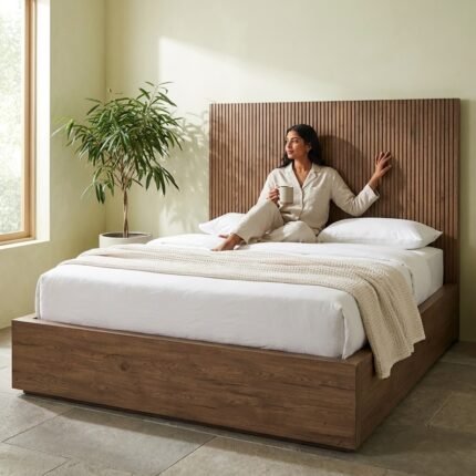 PRITI Wood Bed - Queen