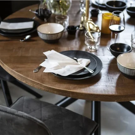 PRITI Dining Table