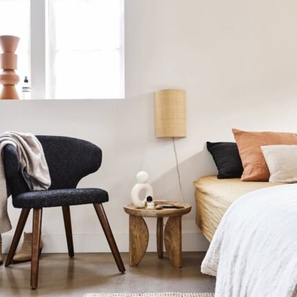 PRITI Set de 2 tables d'appoint rondes en bois