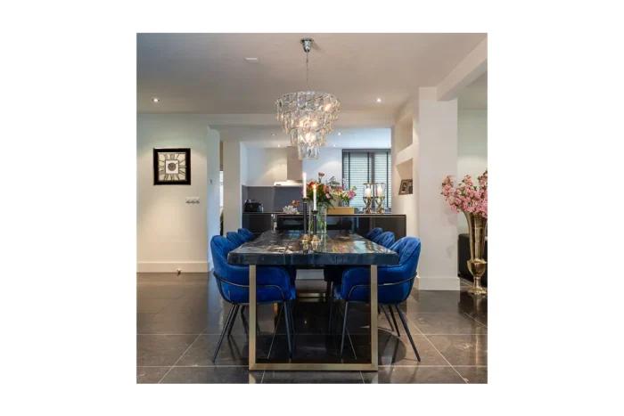 PRITI Dining Table