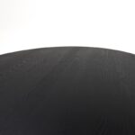 Table à manger ovale PRITI avec pied central en bois noir