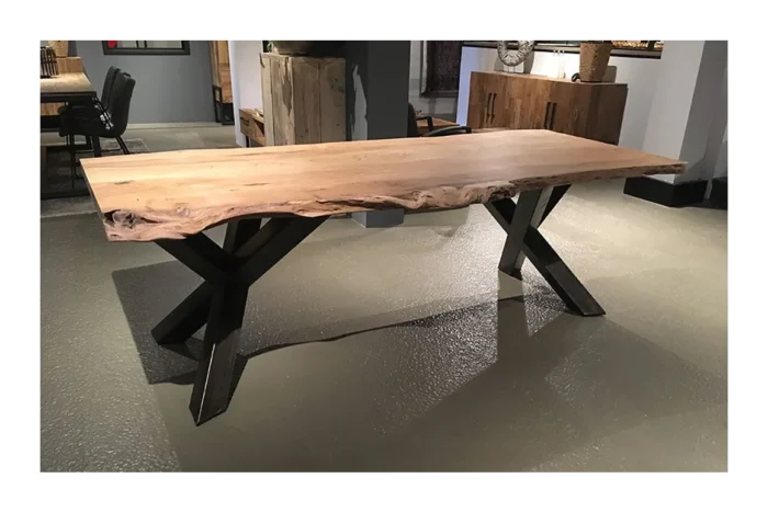 PRITI Dining Table