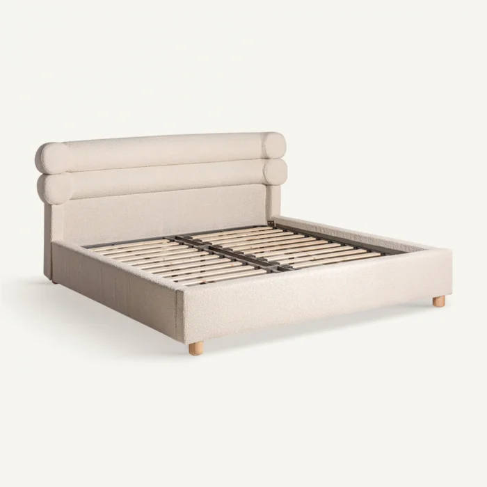 PRITI Bouclé Bed