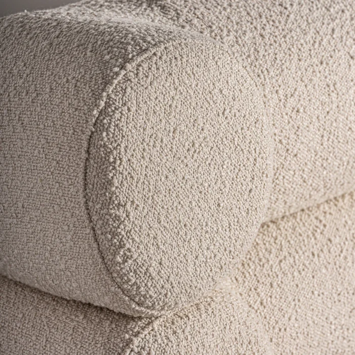 PRITI Bouclé Bed