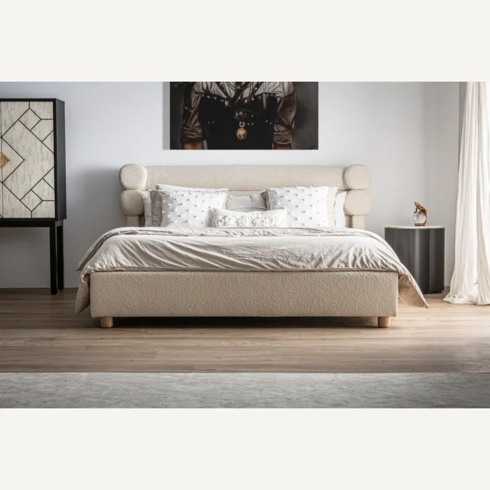 PRITI Bouclé Bed