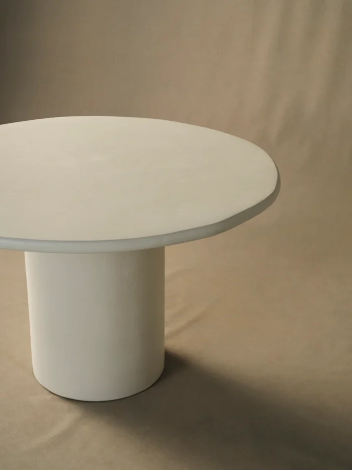 PRITI Giro Round Dining Table