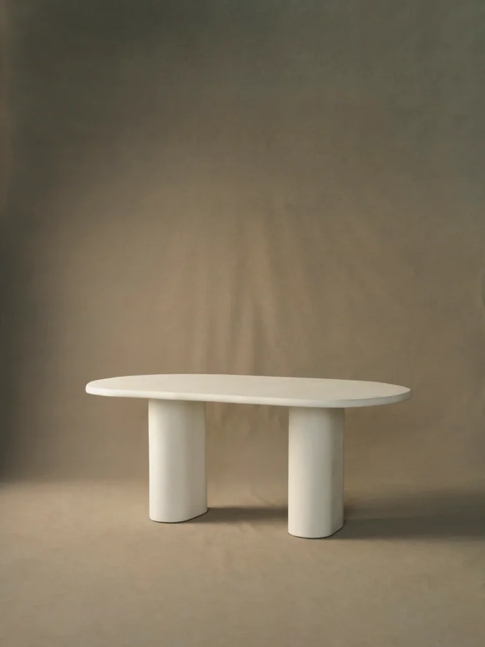 PRITI Frank Oval Dining Table