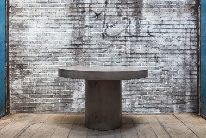 PRITI Circa Concrete Round Dining Table