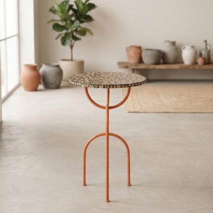 Exclusive PRITI Woodpecker Side Table