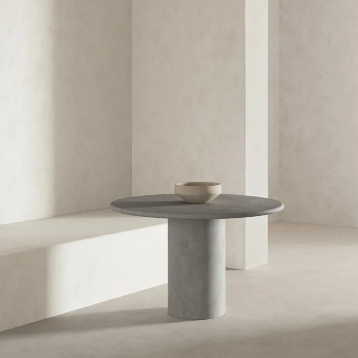 PRITI Arata Dining Table