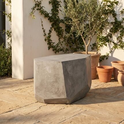 Exclusive Kristal Concrete Geometric Table – Priti