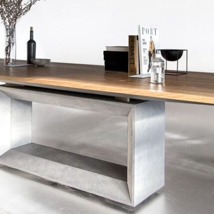 Обеденные столы из дерева PRITI Skyline