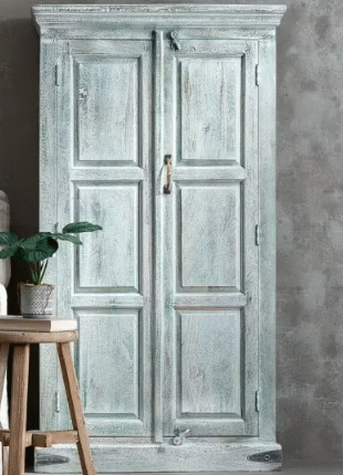 Handicraft Wooden Wardrobe Furniture (Solid Wood), Luxury Handcrafted Wooden Wardrobe