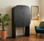 Aparador Alto 2 Puertas de Madera Kuroen