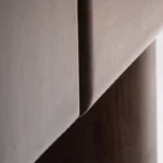 Aparador de Madera Oscura Moderna - Image 3