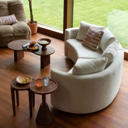 Table basse organique en bois