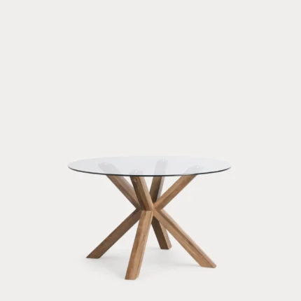 A Mesa de Jantar Redonda de Madeira