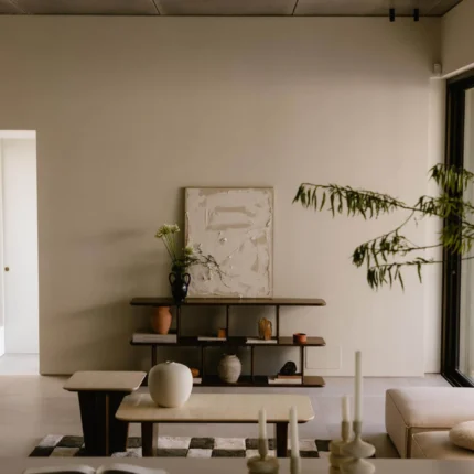 Étagère basse en bois de manguier