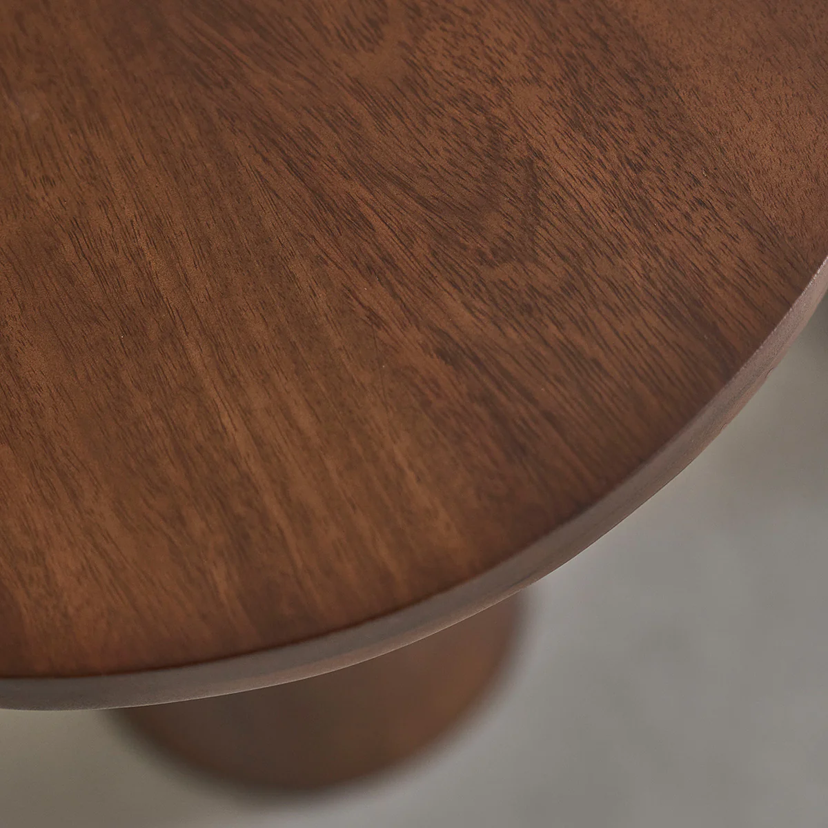 table de salon ronde en bois de manguier massif - Image 2