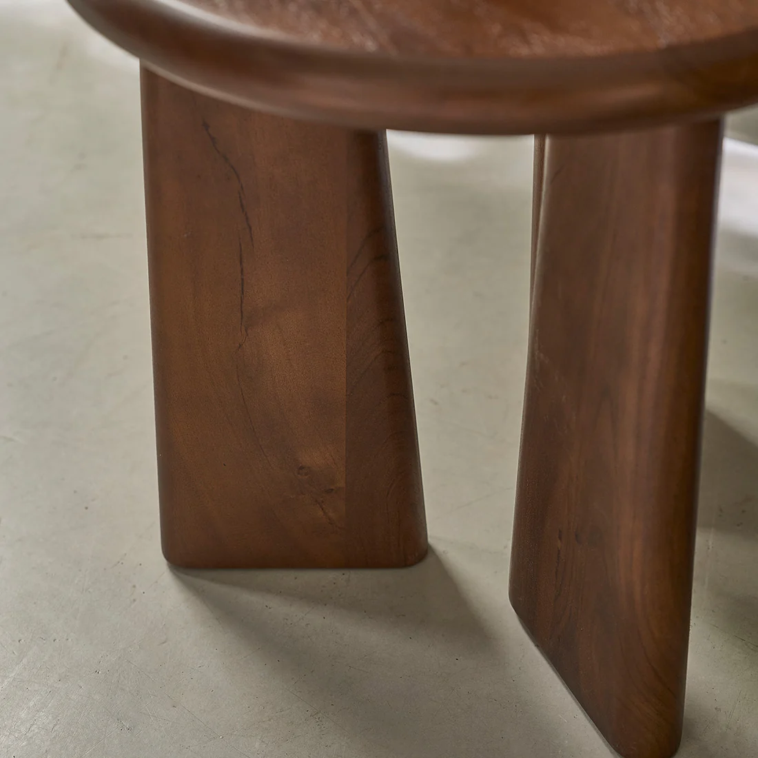 table ronde en acacia certifié - Image 2