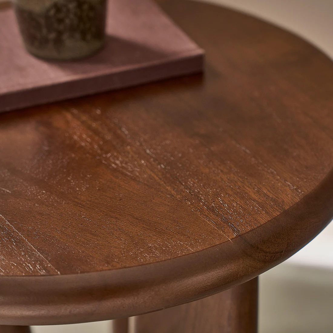 table ronde en acacia certifié - Image 3