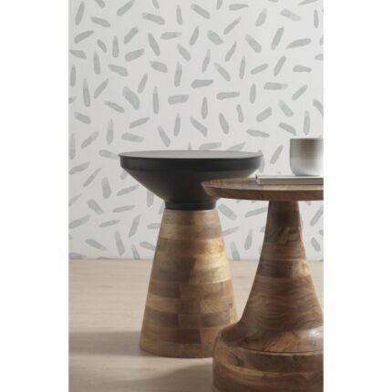 Table en bois naturel marron