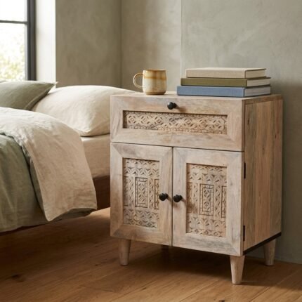 Table de chevet en bois massif de