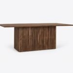 Table de salle à manger en bois