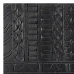 armoire noire gravée en bois - Image 4